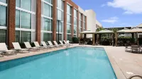 DoubleTree by Hilton Hotel and Suites Charleston Airport - Rooftop Pools