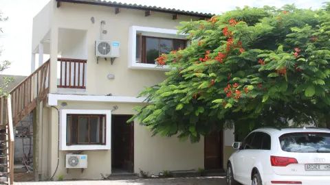 Catembe Beach Lodge in มาปูโต