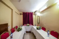 Pulickal Airport Hotel Hoteles en Entebbe