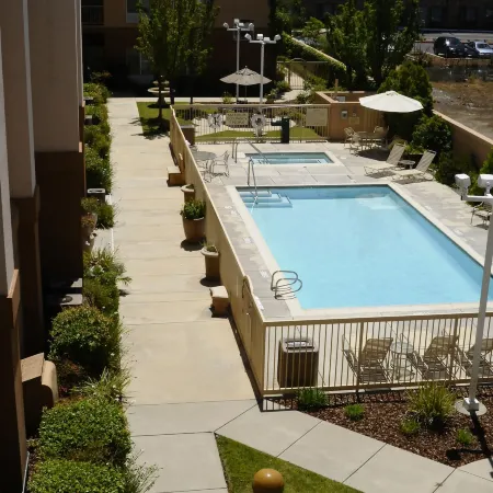 Hampton Inn & Suites Redding