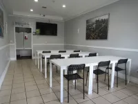 Capri Suites Anaheim Hotels in Anaheim