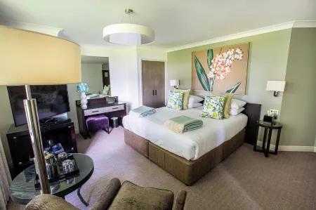 Hogarths Stone Manor Hotel