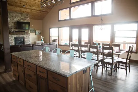 Beautiful Home With A Fantastic View ~ Perfect For Family Reunions ~ Sleeps 30