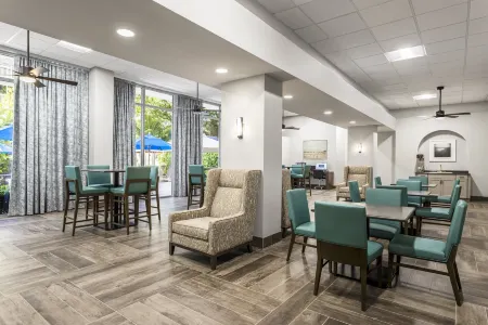 Club Wyndham Santa Barbara Отели рядом с достопримечательностью «Laguna Bay Nursery Inc»