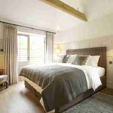 Mr & MRS Smith Hurley House Hotel Rooms