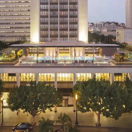 The Westgate Hotel Отели рядом с достопримечательностью «Стадион «Петко-Парк»»