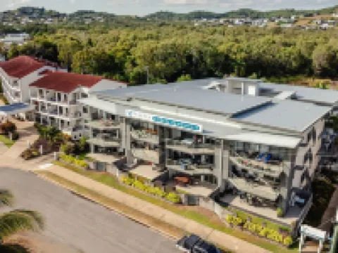 Beaches on Lammermoor Apartments Hotels in Yeppoon