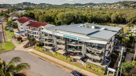 Beaches on Lammermoor Apartments Отели в г. Ейппун