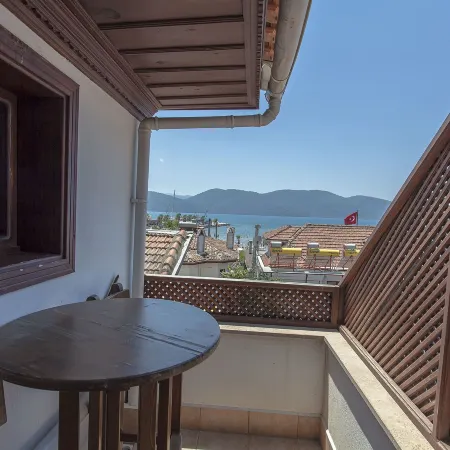 Mevsim Otel