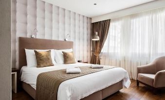 Hotel Alpha
