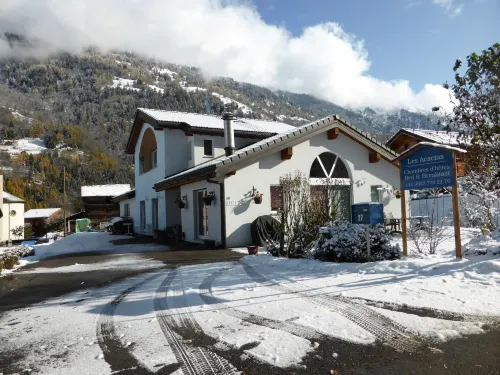 B&B les Acacias Hotels in Bagnes