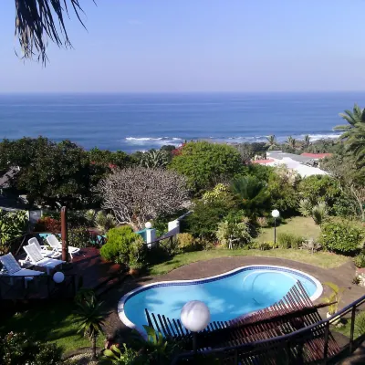 Wailana Lodge Hotels near Manaba Beach