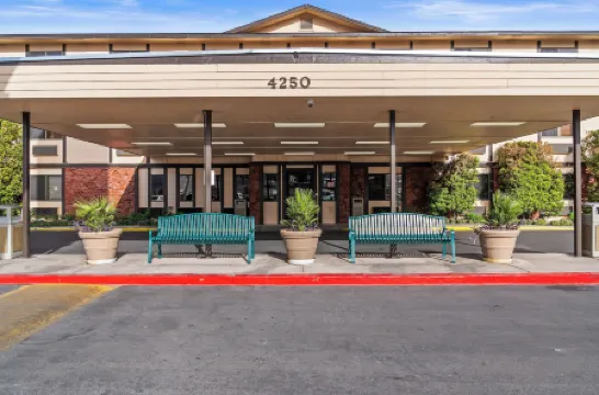 拉斯維加斯埃利斯島酒店