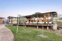 Droombos Отели рядом с достопримечательностью «Independence Museum»