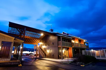 Cousin's Country Inn