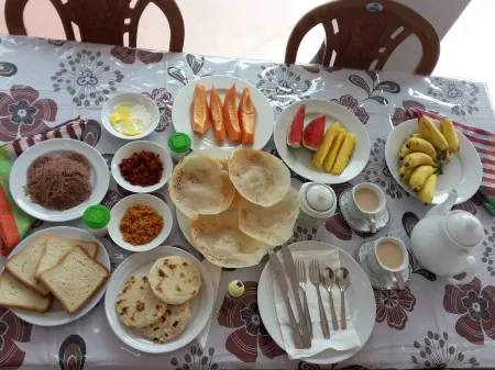 Lotus Grand Rest Отели рядом со станцией Mirissa Railway Station