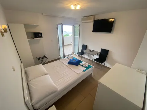 Room-Studio Melissa with Terrace and Sea