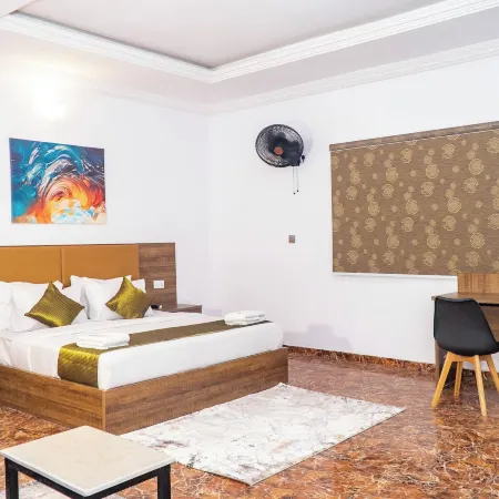 Ringruby Hotel, United Estate