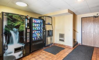 Motel 6 Eau Claire, WI