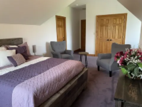 Chestnuthill Countryside Manor