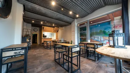 Hôtel des Docks Отели в г. Дигуэн