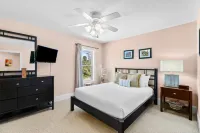 Pet Friendly Beach House - One Palm by Panhandle Getaways