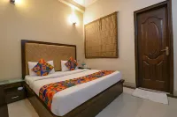 FabHotel Happy Residency Отели в г. Калкаджи