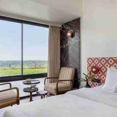Scarlatta Rooms