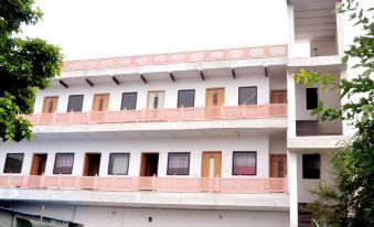 Hotal Royal Restaurant and Bar