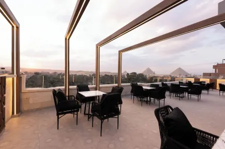 Remal Pyramids Hotel