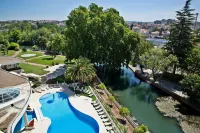 Hotel Dos Templarios Hotels in Томар