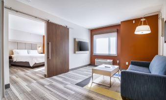 Holiday Inn Express & Suites Langley