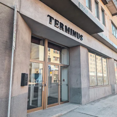 Terminus Hôtel Отели рядом с достопримечательностью «Спортивный комплекс «Видеотрон-Центр»»