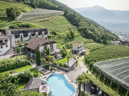 Paloria Apartments & Sport