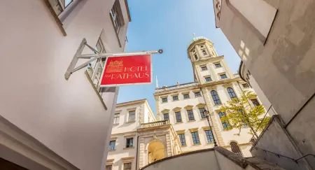 Hotel am Rathaus Отели рядом с достопримечательностью «Fugger Und Welser Erlebnismuseum»