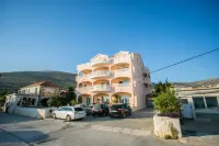 Kaja - Right Next to the Beach - parking
