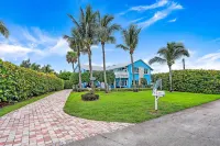 Spectacular Bliss- Secluded Beachfront Vibes, Surf, Yard Hôtels à : Fort Pierce