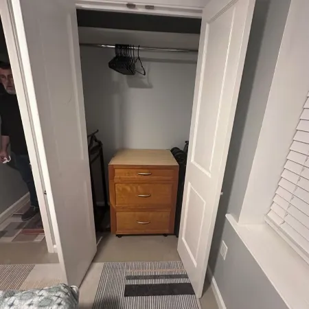 "Diamond in DC" Cozy English Basement Unit in Central Historic DC Neighborhood!