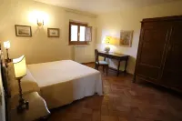Apartment in ancient villa with swimming pool: ideal for relaxing and visiting cities of art