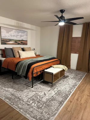 La Casa de Burro, Newly remodeled family and pet friendly home with a pool!