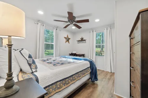 Charming 3-bedroom house on Big Water in Sparta