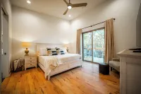 Pedal and Plunge in Bella Vista! Sauna+ColdPlunge+HotTub+PingPong+PoolTable