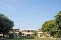 Shahpura Abhaneri Resort - Parking