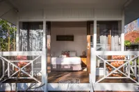 The High Dive Gili Gede Hotels in Pelangan