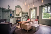 Caistor Hall Hotels in Swainsthorpe
