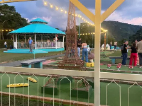 ホテルエントレロマス ドスケブラダスのホテル