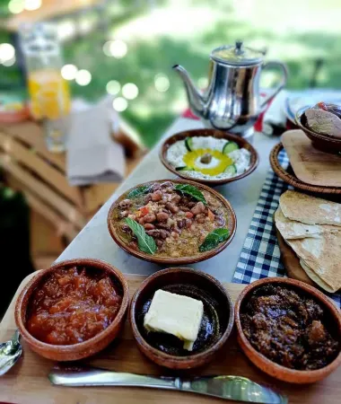 Laklouk 1808 lodge by Hansa