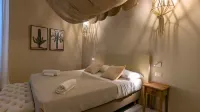 Palazzo Russo Suite & Apartments