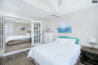 Modern Waterfront Condo with Views and Lake Access