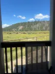Cozy Cabin on working cattle ranch, close drive to Crater Lake, peaceful, quiet